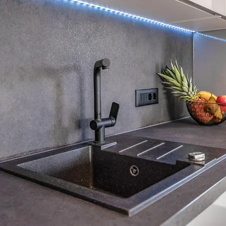 Holiday home Awesome In With Jacuzzi